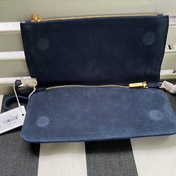 Hammitt Ryan Poppy Skies sky blue nubick NWT - Picture 4 of 6